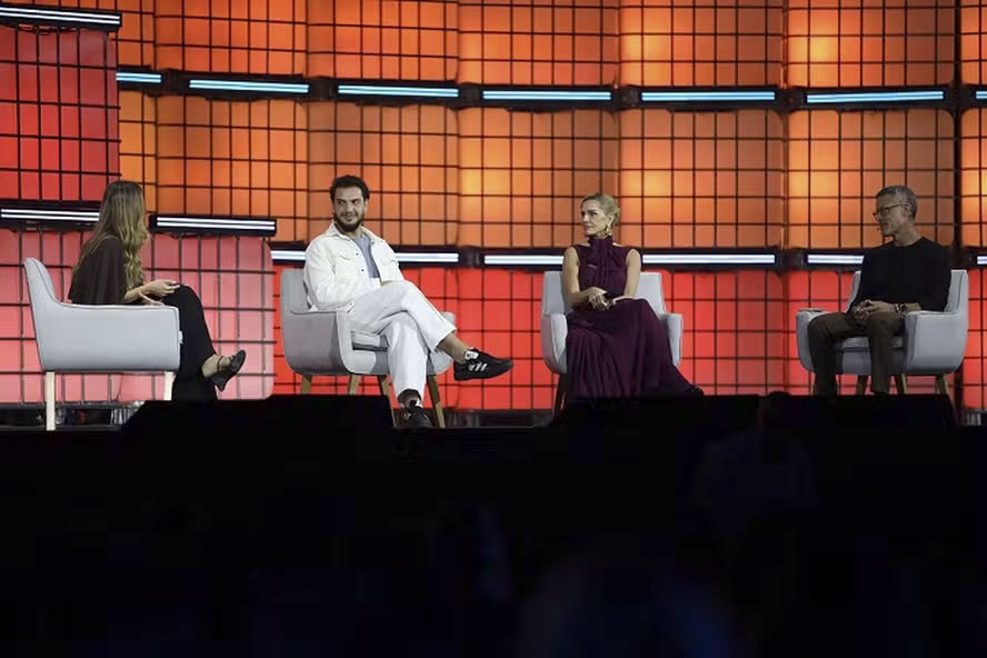 Grupo L'Oréal debate redefinição do mercado de beleza e economia de influência no Web Summit Rio