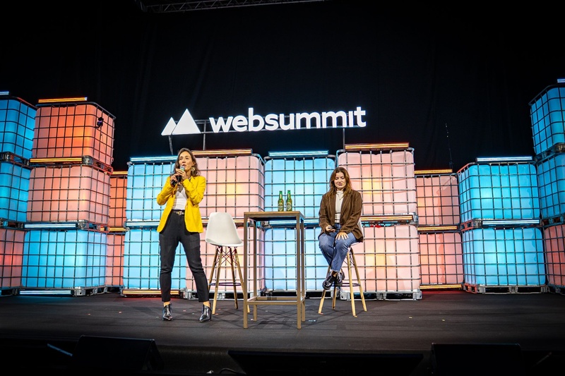 Heineken leva reflexão sobre conexões humanas ao Web Summit Rio e transforma networking em brinde