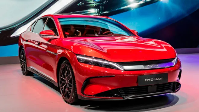 Brasil assume a liderança global na importação de automóveis chineses impulsionado por eletrificados